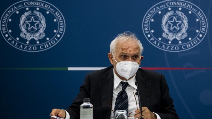 scuola bianchi il 93 4 delle classi e in presenza