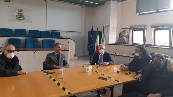 emergenza sicurezza a eboli sos dei commercianti piu telecamere