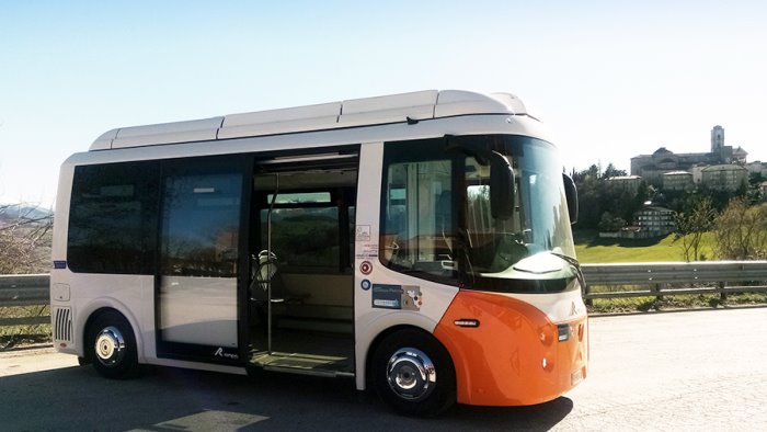 pisciotta punta sulla mobilita sostenibile arrivano le navette elettriche