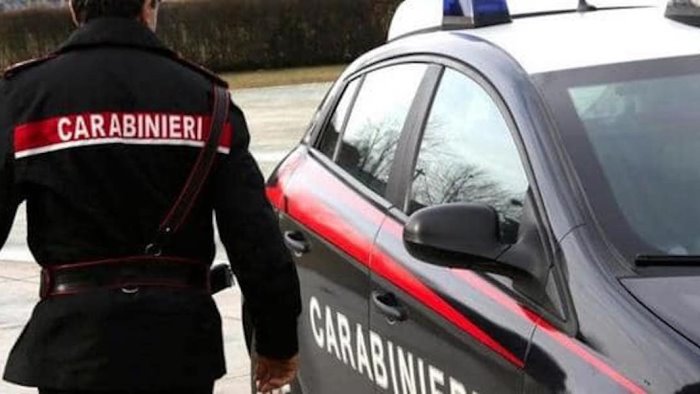 tenta due volte il suicidio salvata dai carabinieri tragedia sfiorata ad eboli