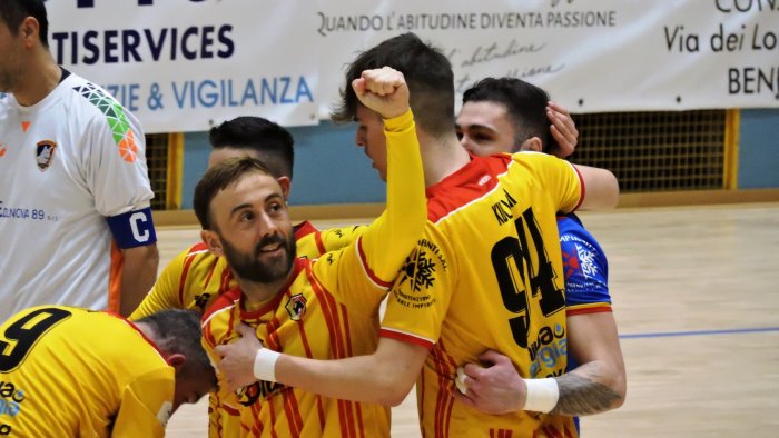 benevento 5 corsaro a sala consilina il derby campano promuove botta e compagni