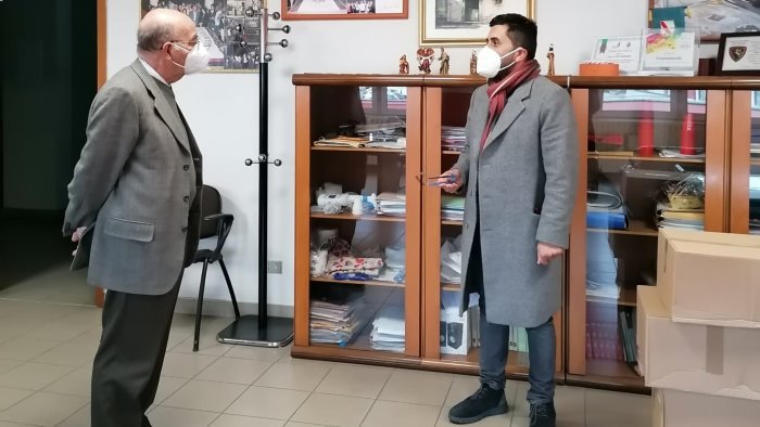 cittadinanzattiva di ariano dona 2000 mascherine al comune di grottaminarda