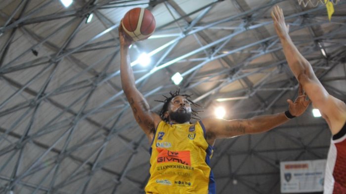 givova scafati basket ko contro pesaro niente final eight per i gialloblu