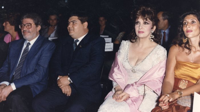 quando a giffoni arrivo gina lollobrigida insieme a scola e bertolucci