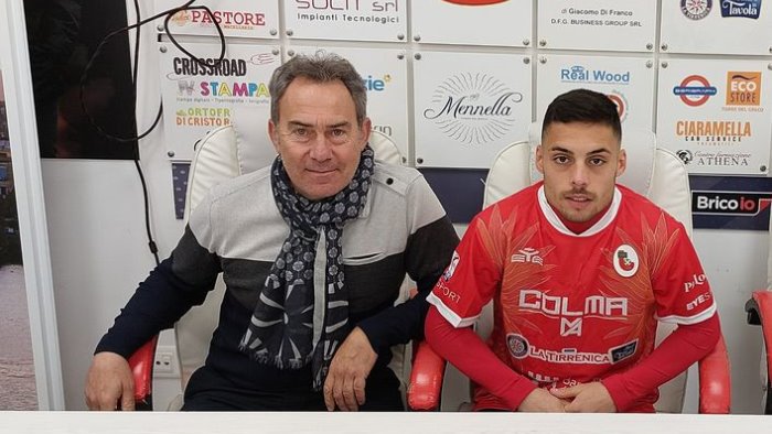 turris michele guida e un nuovo calciatore corallino