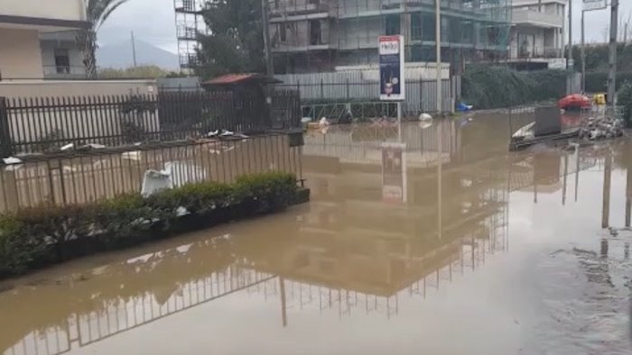 maltempo nel salernitano monitorate le frane e gli allagamenti