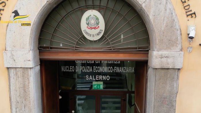 frode sui carburanti 1 8 milioni di euro scoperti grazie al fiuto di jumbo