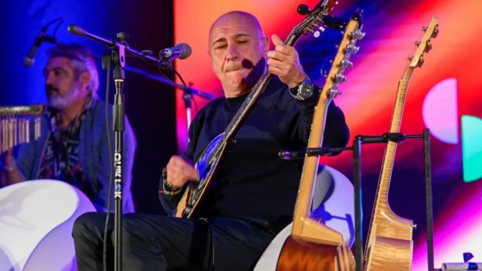 il cantautore cilentano peppe cirillo sbarca a new york con la sua musica