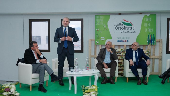 il sottosegretario d eramo a sarno per incontrare i produttori campani