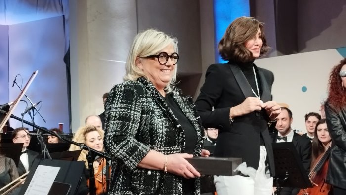 ministro bernini inaugura anno conservatorio arte e scienza collegate