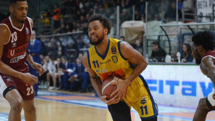 givova scafati basket subito hannah battuta l umana reyer venezia 89 85