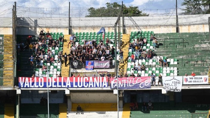 pari tra il taranto e la gelbison 0 0 ma la societa ionica presenta ricorso