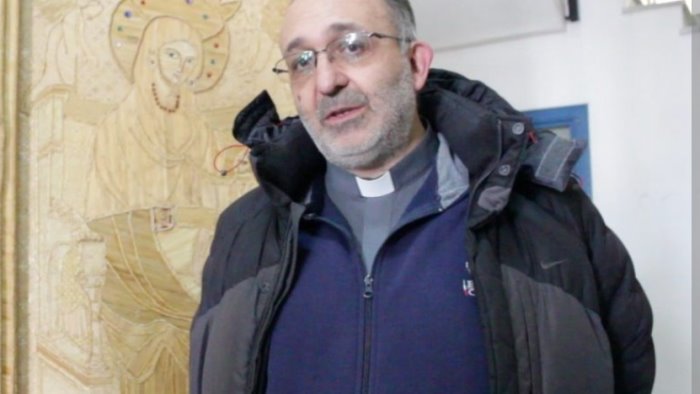 presepe vivente a capocastello don vitaliano mercogliano prega per roberto