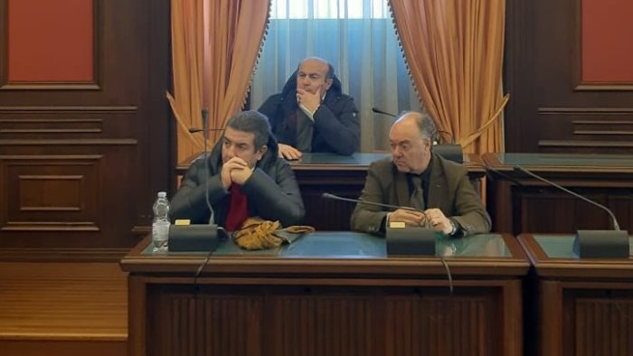 unita d intenti tra sindaci su questione idrica e iia spera basta subire