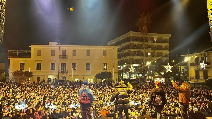 grande successo per la notte bianca del commercio a sarno