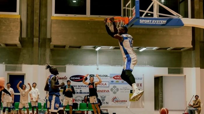 basket serie b diesel tecnica sala consilina ko a bisceglie 69 65