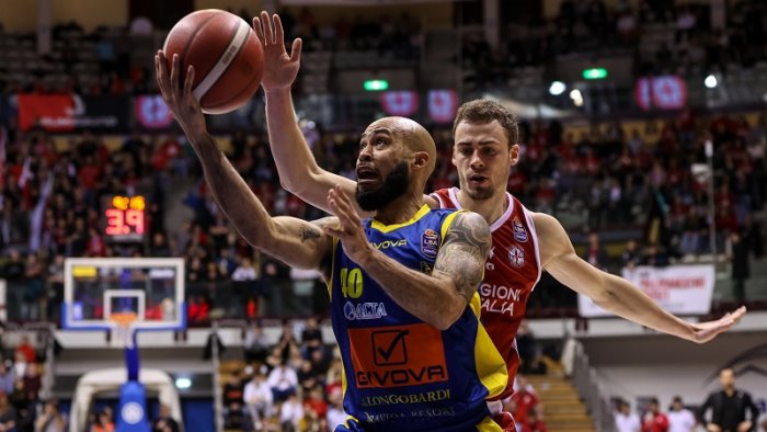 basket serie a scafati ko a trieste ma resta in corsa per le final eight