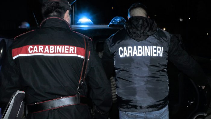 ridotto in fin di vita con una testata arrestato l aggressore