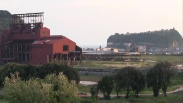 bagnoli firmato accordo per l elettrificazione energia per la rinascita