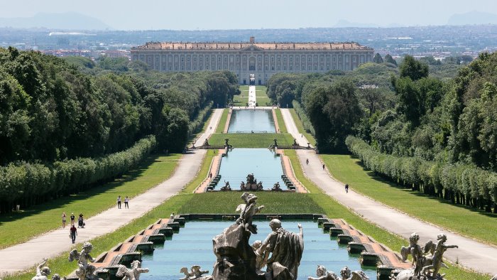 reggia di caserta per la prima volta nella storia superato il milione di turisti