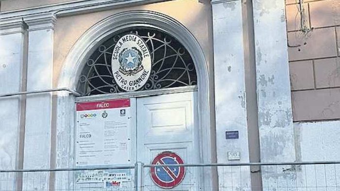 ricostruzione scuole genitori sull orlo di una crisi di nervi