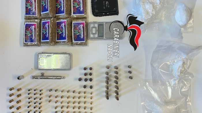 ercolano penna pistola calibro 22 sequestrata dai carabinieri