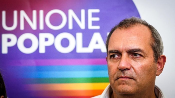 cantieri conflitti d interessi e cultura de magistris contro manfredi