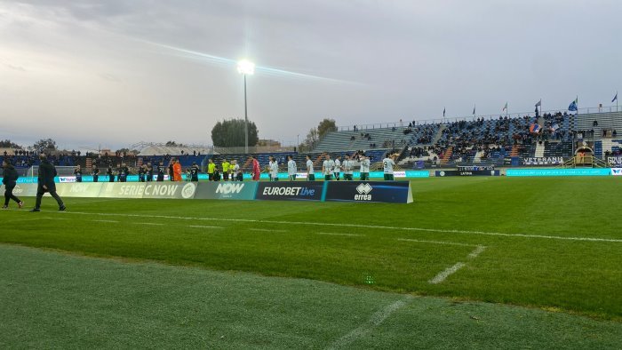 latina avellino 0 5 tabellino e voti dei lupi