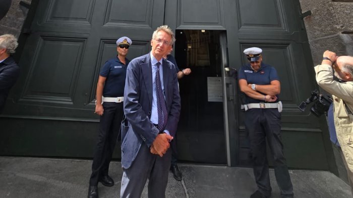 comune di napoli aderisce alla campagna emergency r1pud1a no alle guerre