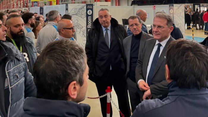 cirielli menarini bus simbolo eccellenza italiana