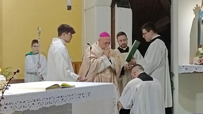 ariano sara ordinato diacono nel giorno della solennita di sant ottone