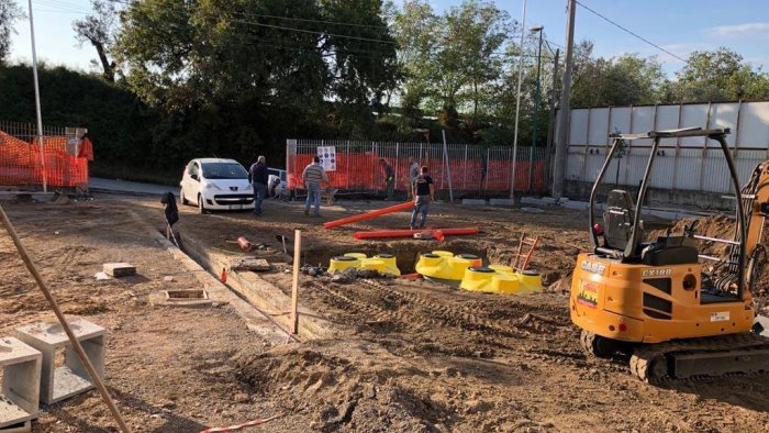 isola ecologica a montecorvino rovella proseguono i lavori