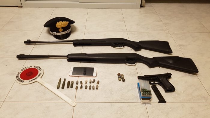 serre sparato mentre ara il suo fondo nei guai due 21enni