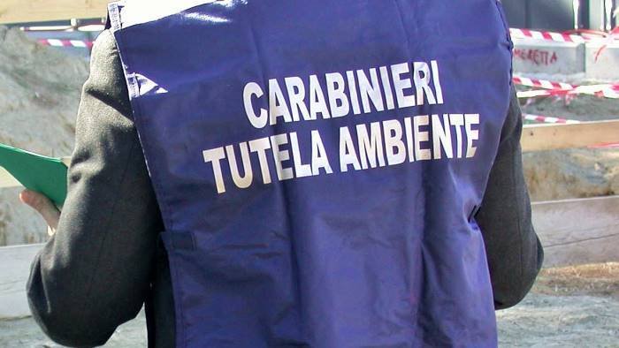 liquami nel fiume sarno sequestrate quattro aziende