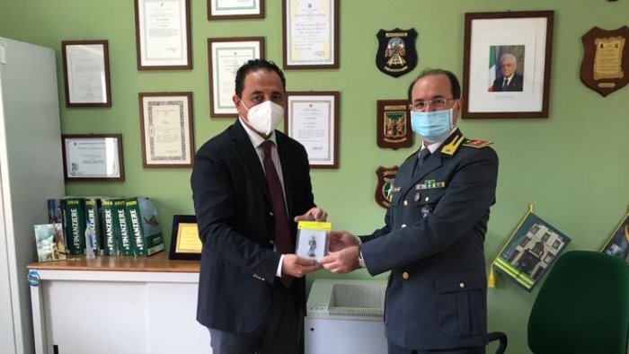 l sindaco di telese caporaso incontra le forze dell ordine