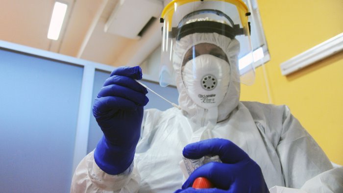 covid 153 casi a scafati 6 contagi dopo un banchetto ad eboli