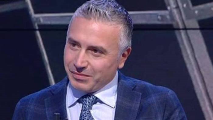 meglio la chiusura che questa agonia