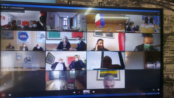 whirlpool conferma la chiusura la videoconferenza non basta