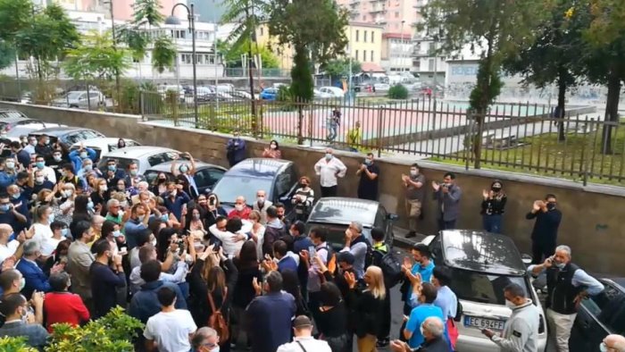 lello de prisco trionfa a pagani e il nuovo sindaco