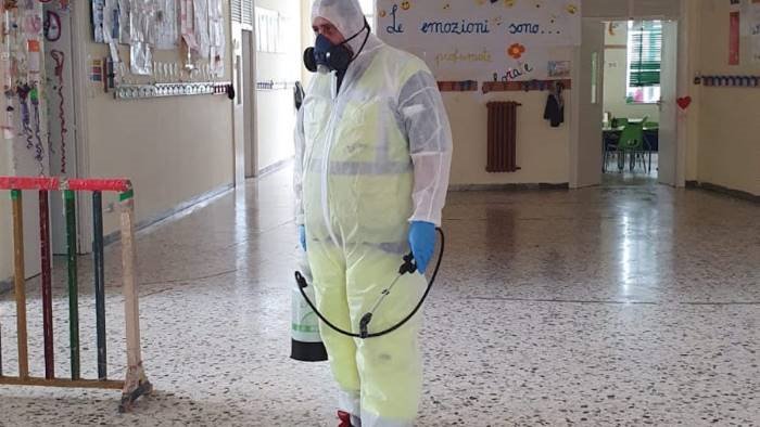fisciano secondo caso covid tra gli alunni del de caro