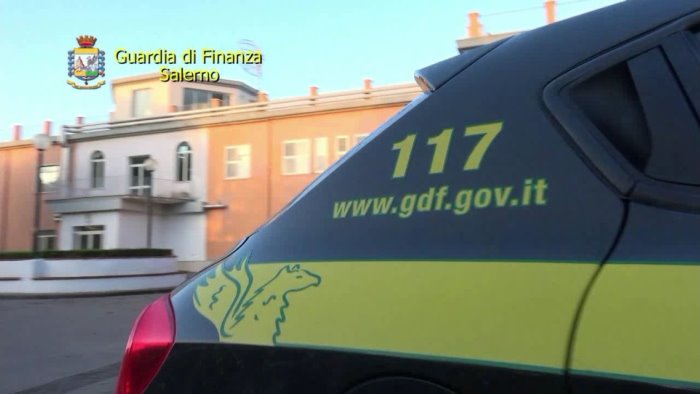 terremoto politico ad eboli sindaco arrestato per corruzione