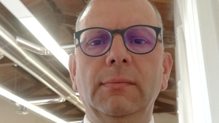 sindaco positivo al covid delli gatti isolato il virus c e sempre attenti