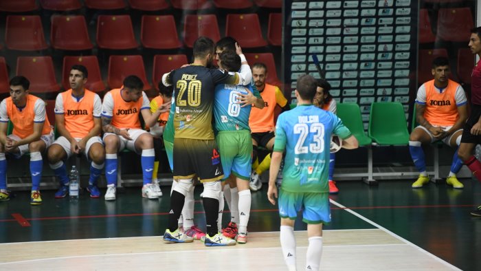 la sandro abate cala il poker futsal pescara travolto 4 1