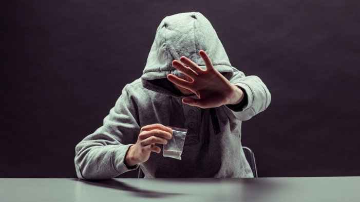 contrasto allo spaccio e all uso di droga il piano del comune di telese terme