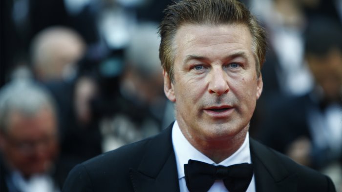 usa spara con pistola di scena alec baldwin uccide direttore fotografia
