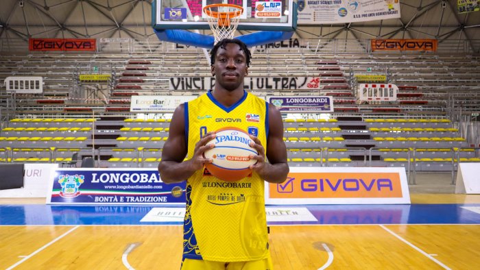 scafati basket ecco mobio nuovo acquisto gialloblu