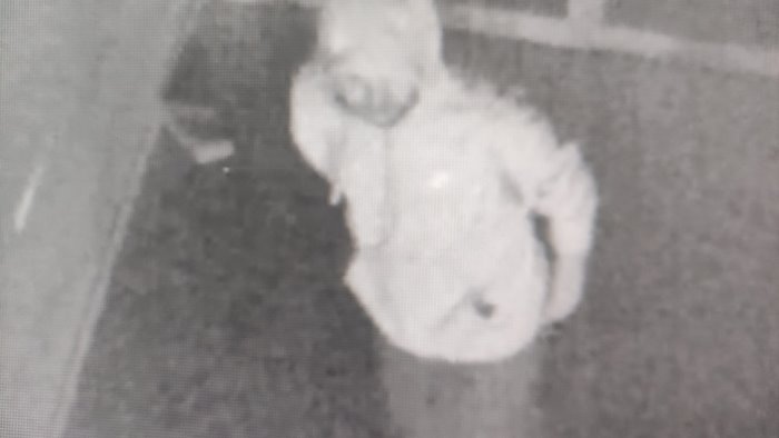 nocera superiore raid vandalico al centro sociale e caccia all autore