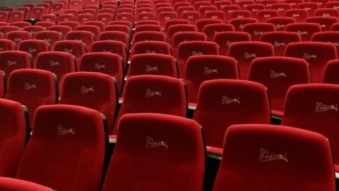 torniamo al teatro presentata la nuova stagione del de filippo ad agropoli