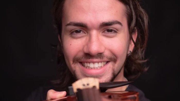 gibboni trionfa al premio paganini i complimenti di de luca