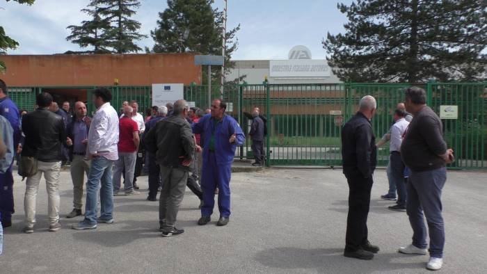 ex irisbus gabbie salariali lo spettro della privatizzazione